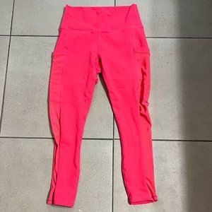 Fabletics powerhold cropped leggings, mesh side panels with pockets, size XS